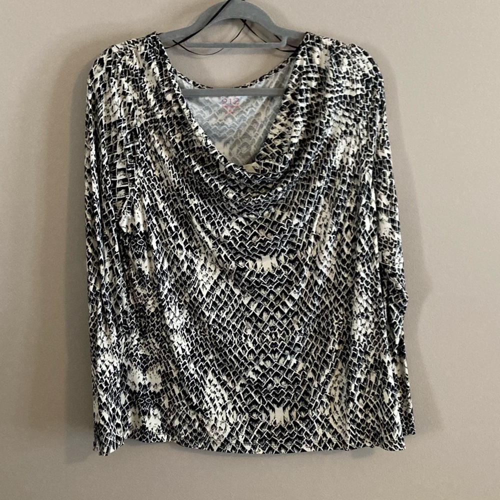 $6❤️Bundled 212 Collection Shirt